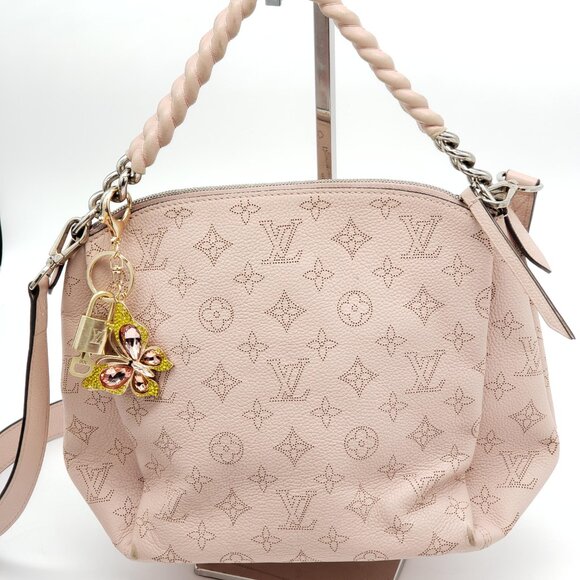 Authentic Louis Vuitton Gold Lock & Key with Unbranded Butterfly Charm 090925 - Picture 9 of 9